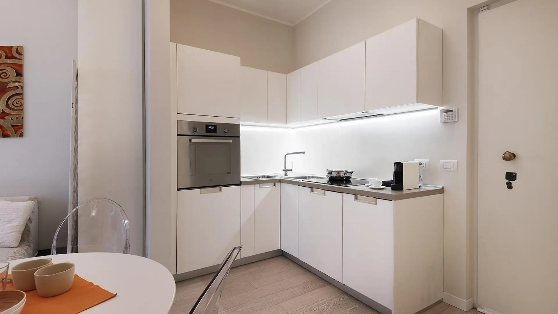 Fifty Eight Suite Milan Repubblica Italy