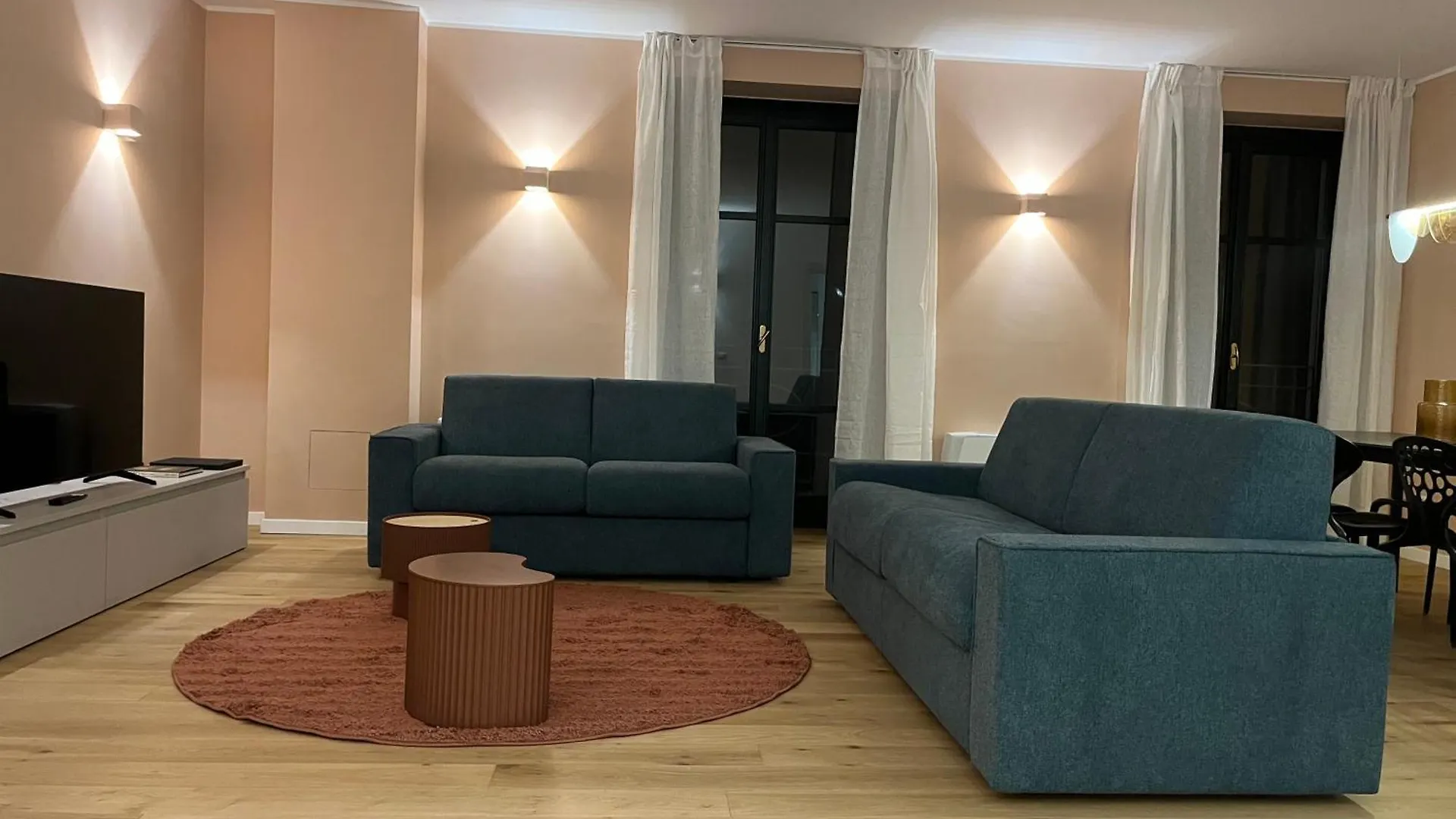 Apartment Fifty Eight Suite Milan Repubblica Italy